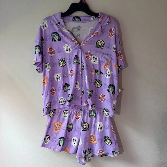 TikTok Viral Halloween Pajama Two-Piece Short Set - size M - Picture 4 of 9